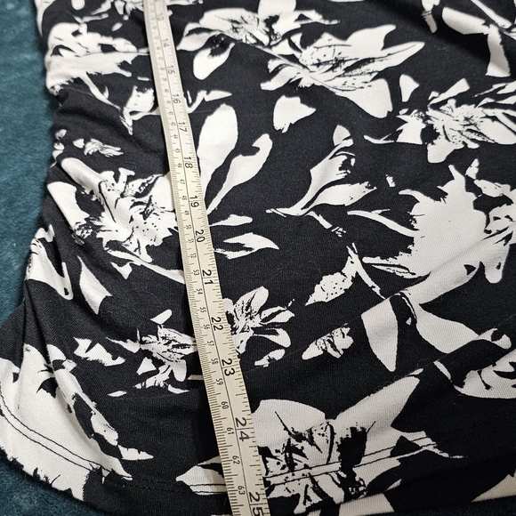 🆕 INC International Concepts | Sugar Rush Blouse in Black & White Floral size S - Picture 8 of 9